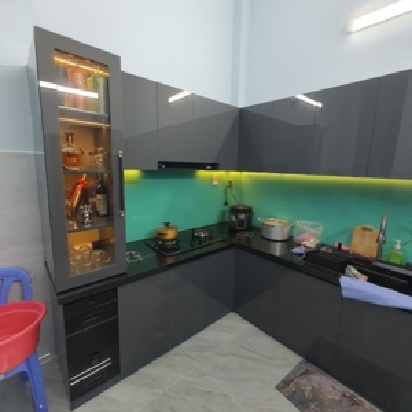 Tủ bếp Acrylic bóng gương 