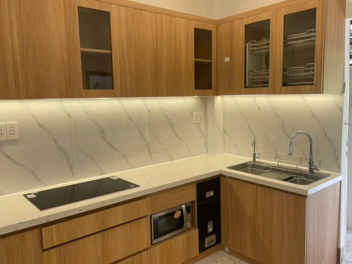 TỦ BẾP NHỰA PICOMAT CÁNH MELAMINE CHỐNG XƯỚC