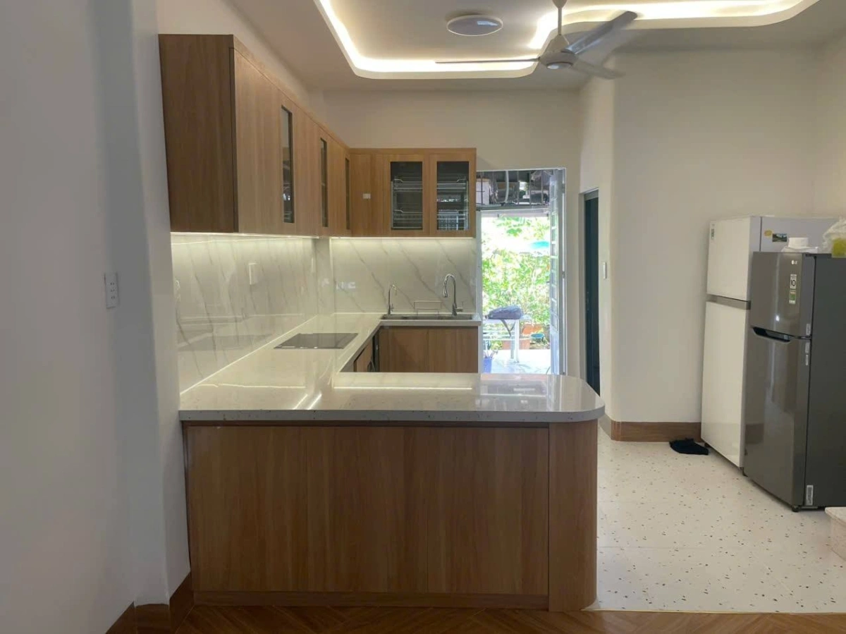 TỦ BẾP NHỰA PICOMAT CÁNH MELAMINE CHỐNG XƯỚC