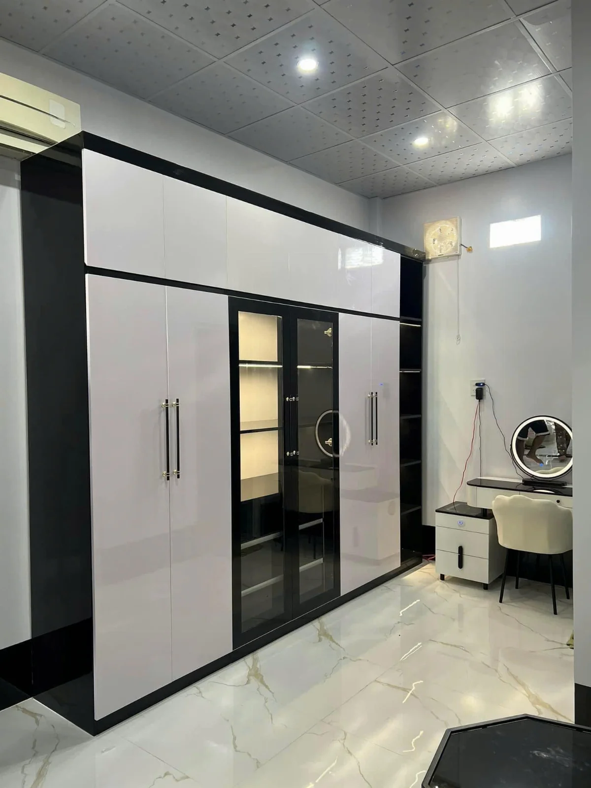 mẫu tủ áo nhựa vincoplast 3 cánh 4 cánh - hình minh họa 2