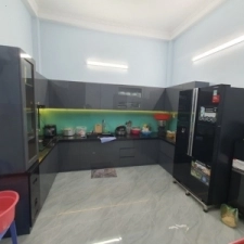 Tủ bếp Acrylic bóng gương 