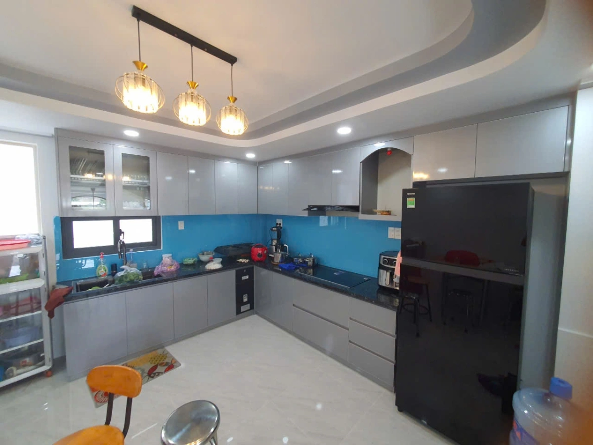 TỦ BẾP NHỰA VINCOPLAST CAO CẤP – GIẢI PHÁP BẾP BỀN – ĐẸP – KHÔNG LO ẨM MỐC