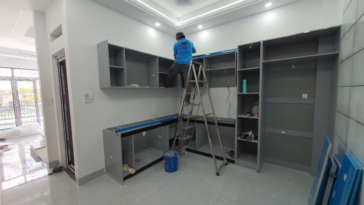 TỦ BẾP NHỰA PICOMAT CÁNH ACRYLIC BÓNG GƯƠNG